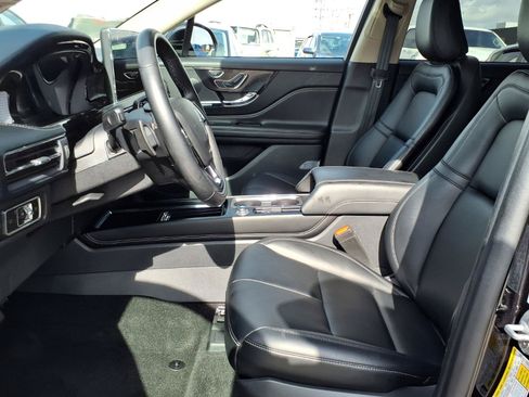 Used 2025 Lincoln Corsair FWD image 18
