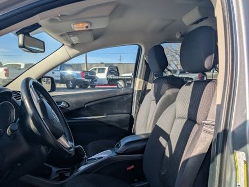 Used 2015 Dodge Journey SE image 30