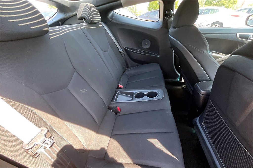 Used 2017 Hyundai Veloster FWD image 31