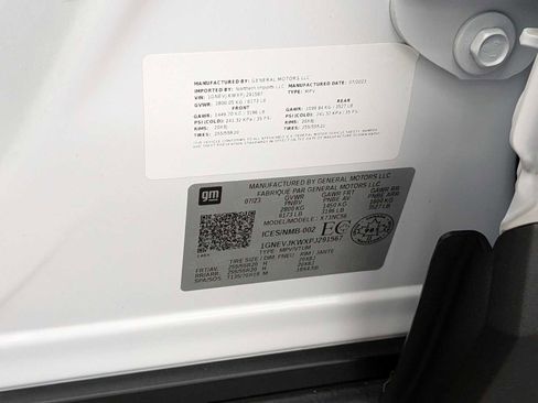 Used 2023 Chevrolet Traverse RS image 37