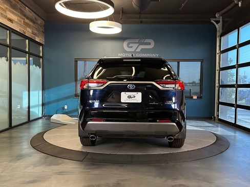 Used 2020 Toyota RAV4 XSE AWD/4WD image 4