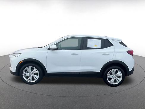 Used 2025 Buick Encore GX Preferred image 9
