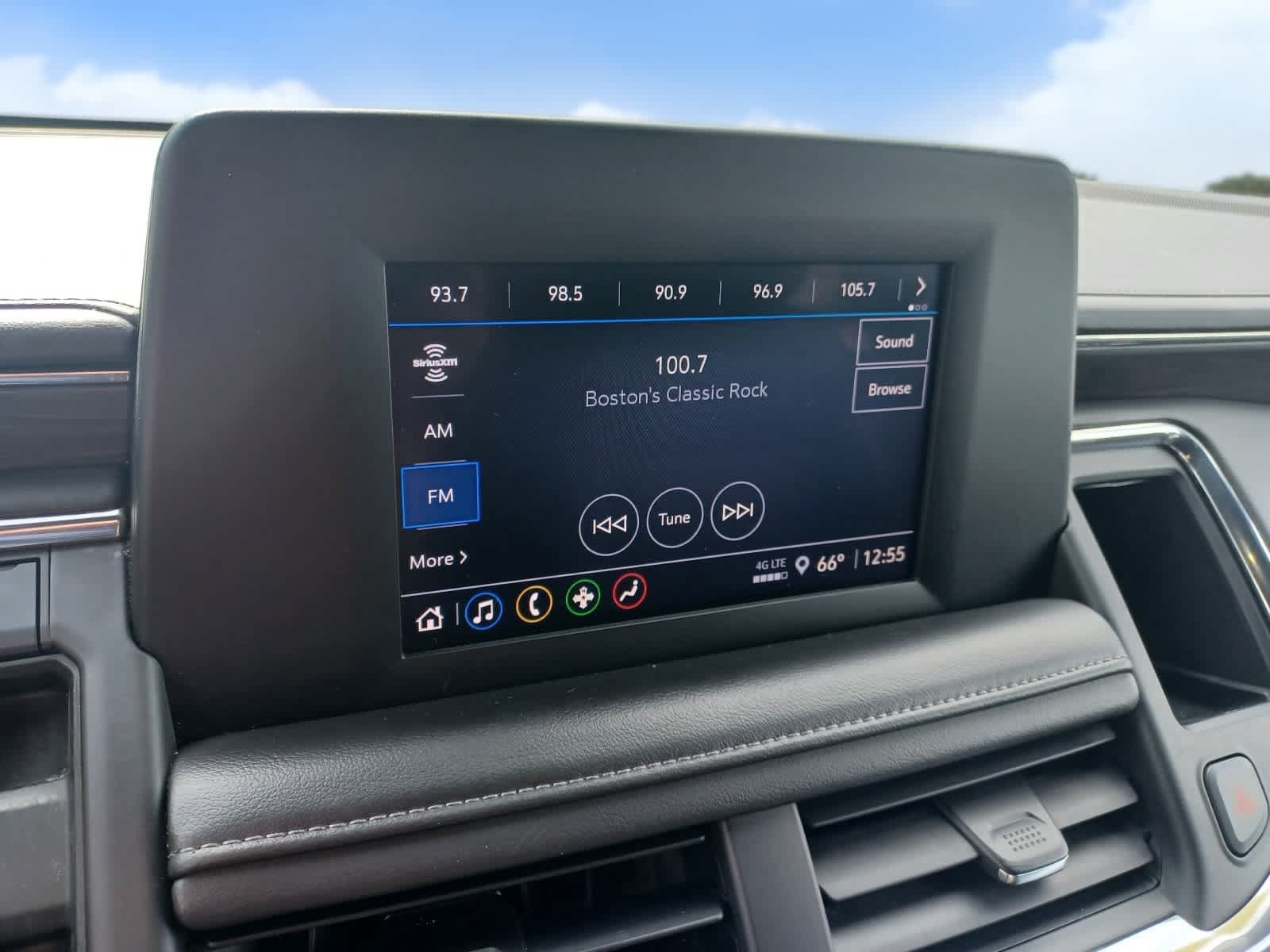 Used 2023 Chevrolet Suburban LS AWD/4WD image 10