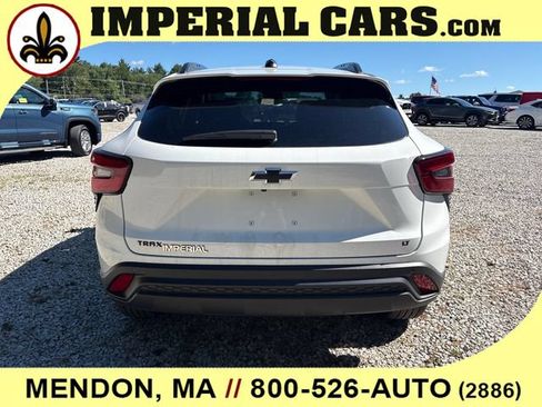 New 2026 Chevrolet Trax LT w/ Driver Confidence Package FWD image 10