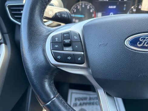 Used 2021 Ford Explorer XLT w/ Equipment Group 202A AWD/4WD image 21