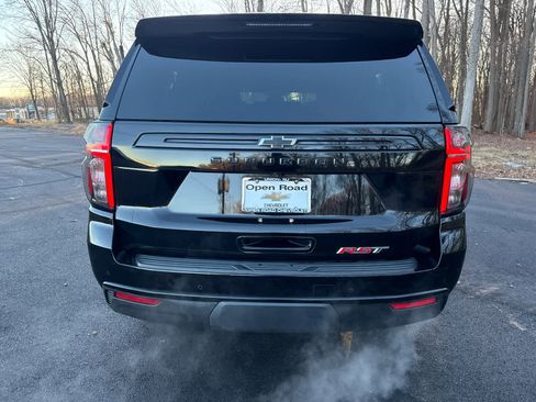 Used 2024 Chevrolet Suburban RST w/ Luxury Package image 6