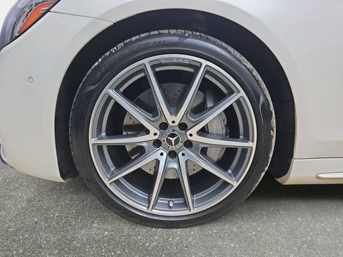 Used 2018 Mercedes-Benz S 560 Sedan image 31