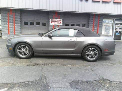 Used 2014 Ford Mustang Premium RWD image 2