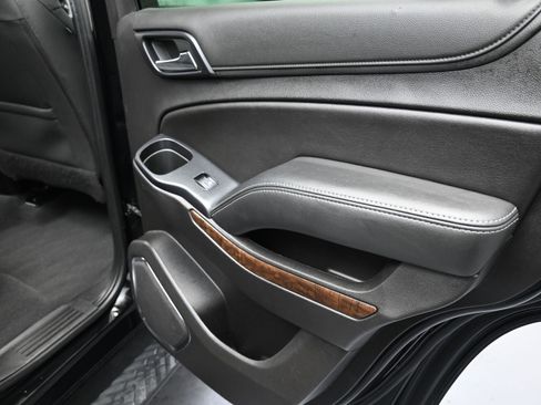 Used 2019 Chevrolet Tahoe LS w/ Enhanced Driver Alert Package image 25