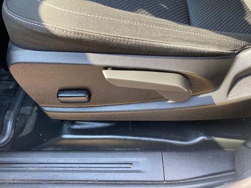 Used 2022 Chevrolet Colorado LT w/ Fleet Safety Package image 14