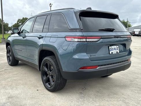 New 2026 Jeep Grand Cherokee Limited RWD image 9