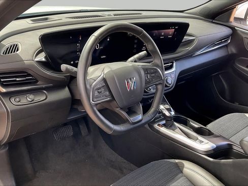 Used 2025 Buick Envista Preferred w/ Convenience I Package FWD image 17