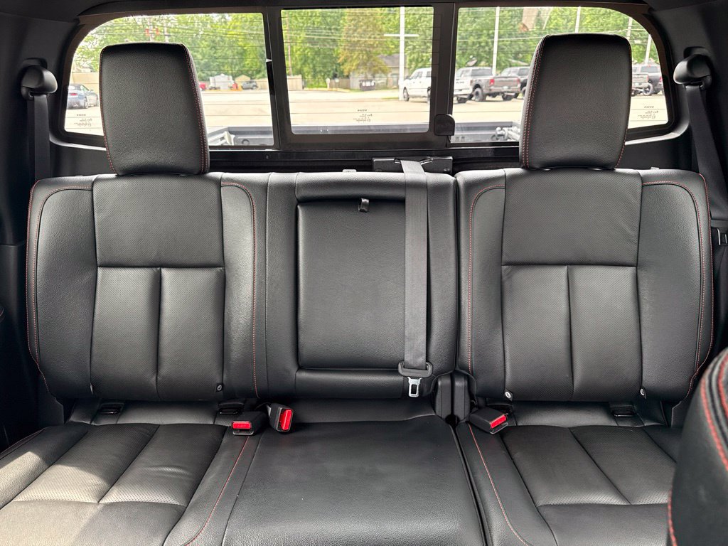 Used 2024 Nissan Titan PRO-4X w/ Pro-4x Convenience Package AWD/4WD image 39