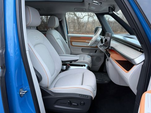 New 2025 Volkswagen ID. Buzz 1st Edition image 10