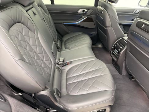 Used 2025 BMW X7 xDrive40i AWD/4WD image 30