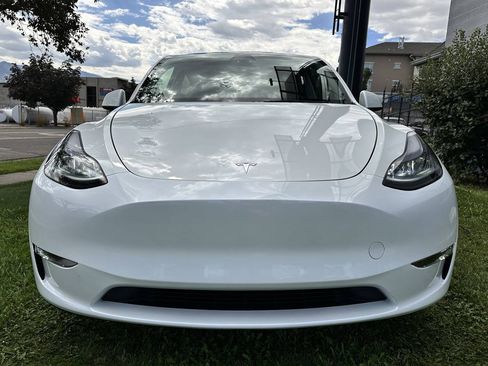 Used 2025 Tesla Model Y Long Range AWD/4WD image 13