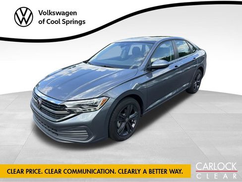 Used 2024 Volkswagen Jetta SE FWD image 1
