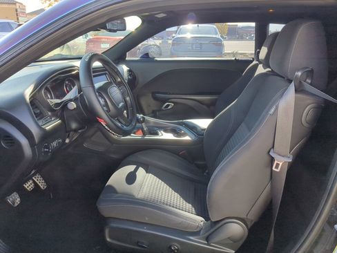 Used 2015 Dodge Challenger R/T w/ Quick Order Package 22B R/T image 27