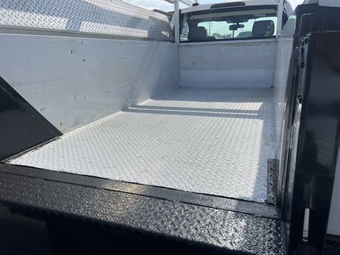 Used 2020 Ford F350 XL w/ Power Equipment Group RWD image 17