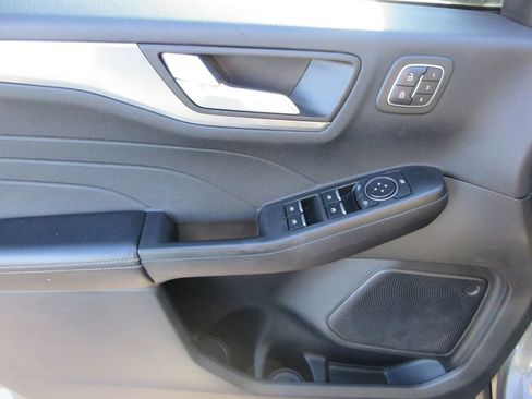 Used 2022 Ford Escape Titanium image 23