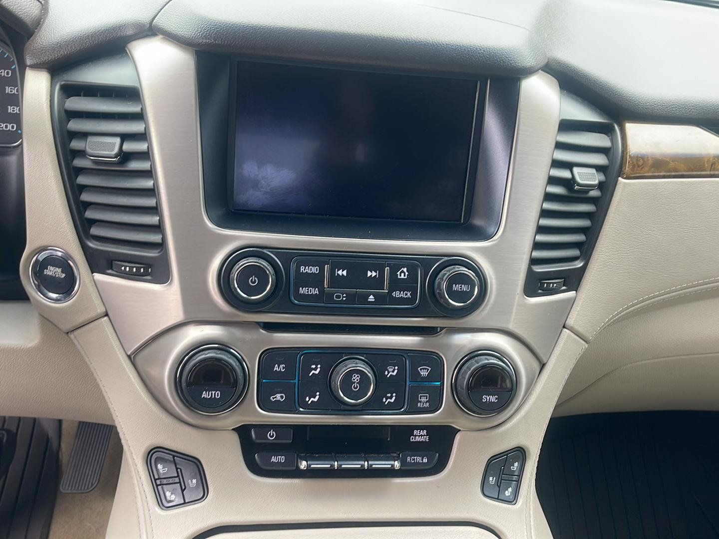 Used 2017 GMC Yukon Denali AWD/4WD image 13