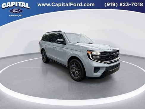 Used 2025 Ford Expedition Platinum w/ Stealth Performance Package image 2