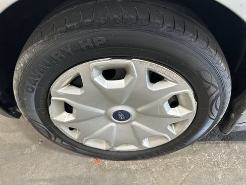 Used 2016 Ford Transit Connect XL FWD image 23