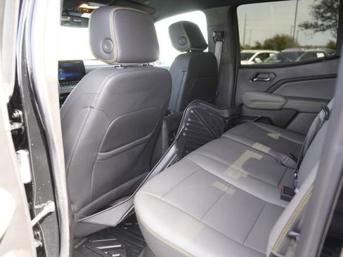 Used 2024 Chevrolet Colorado ZR2 w/ ZR2 Bison Edition image 11