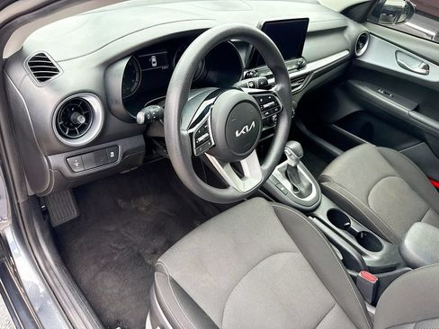 Used 2023 Kia Forte LXS FWD image 10