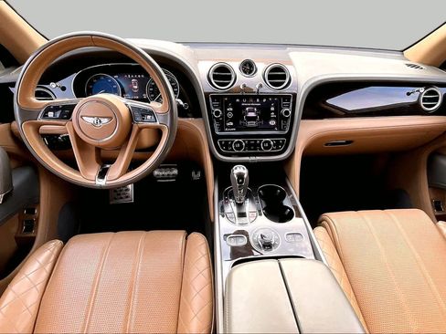 Used 2017 Bentley Bentayga AWD/4WD image 15