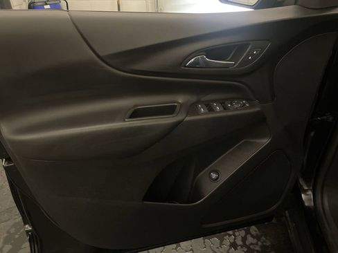 Used 2022 Chevrolet Equinox LT image 16