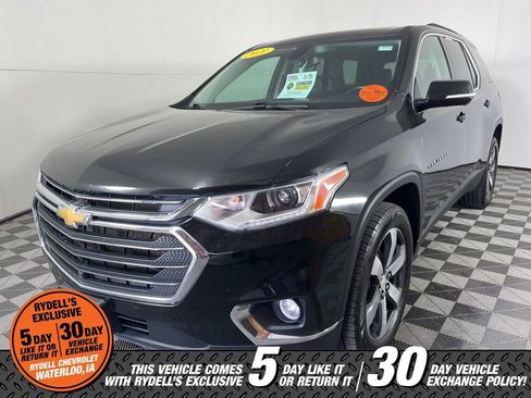 Used 2021 Chevrolet Traverse LT w/ LT Premium Package image 11