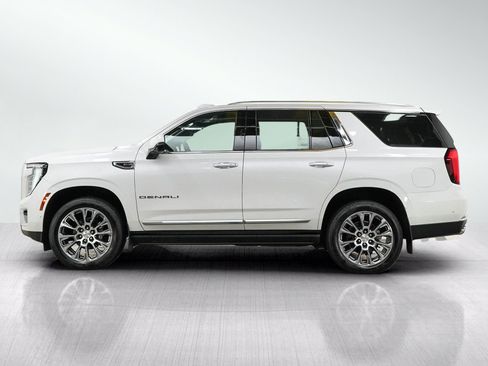 Used 2025 GMC Yukon Denali w/ Sun & Power Step Package AWD/4WD image 2