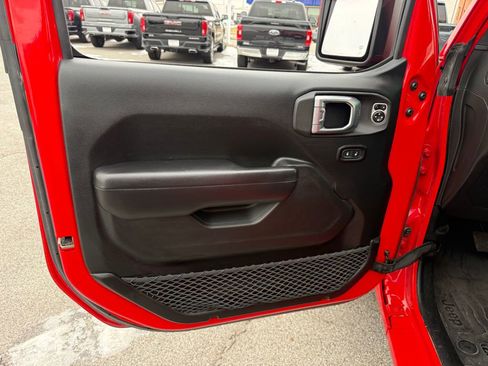 Used 2019 Jeep Wrangler Unlimited Sport S image 14
