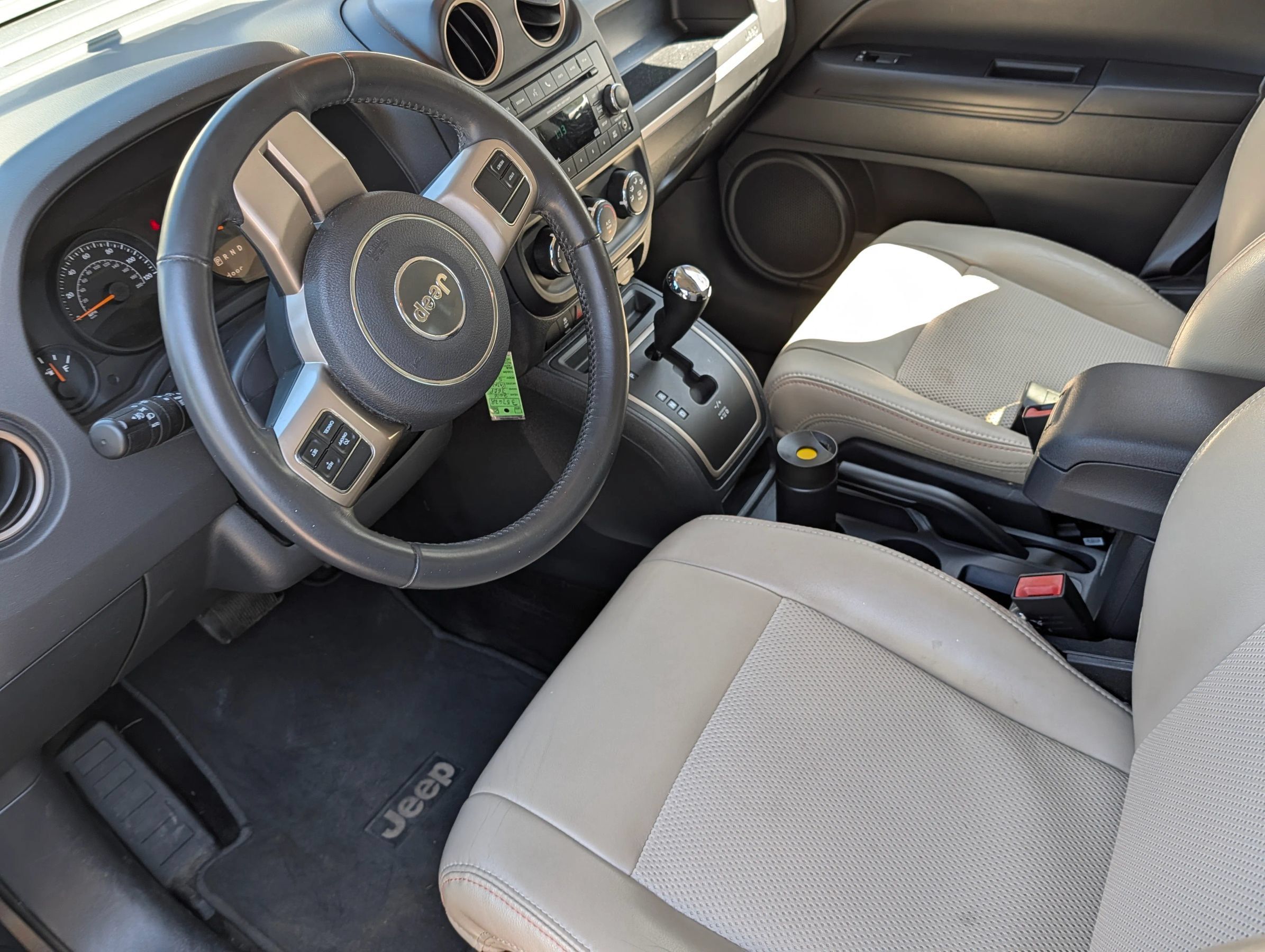 Used 2016 Jeep Patriot 75th Anniversary w/ Power Value Group AWD/4WD image 9