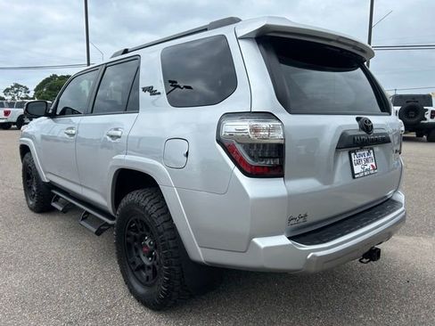 Used 2024 Toyota 4Runner TRD Off-Road Premium w/ Moonroof Package AWD/4WD image 6
