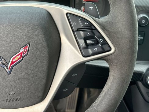 Used 2019 Chevrolet Corvette Stingray Coupe RWD image 18