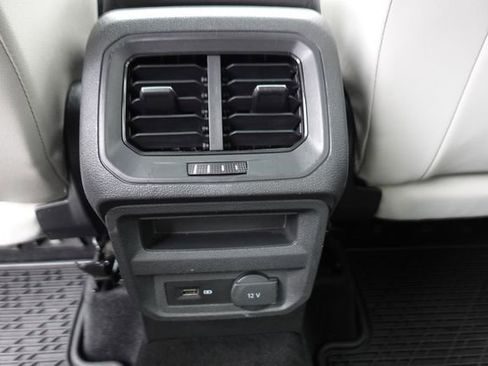 Used 2019 Volkswagen Tiguan SEL R-Line image 27