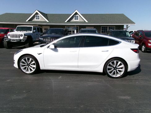 Used 2018 Tesla Model 3 Mid Range image 7
