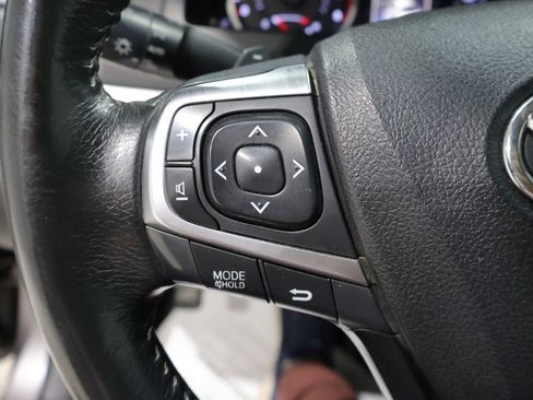 Used 2015 Toyota Camry SE FWD image 31