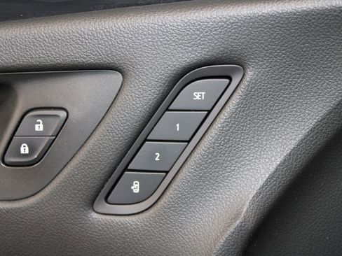 Used 2020 Buick Envision Premium w/ Driver Confidence Package image 38