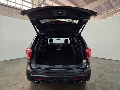 Used 2018 Ford Explorer Sport image 13