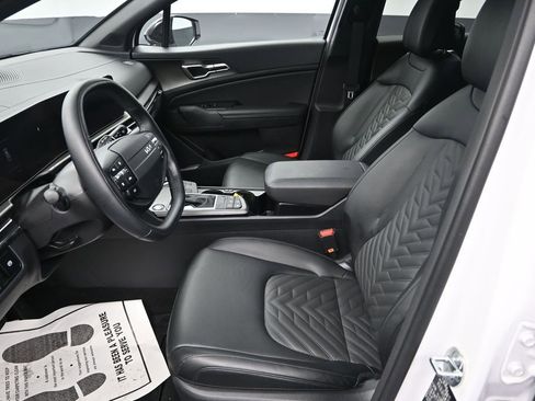 Certified 2026 Kia Sportage X-Line w/ X-Line Premium Package AWD/4WD image 14