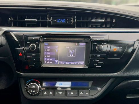 Used 2016 Toyota Corolla S image 15