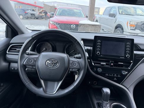 Used 2022 Toyota Camry SE w/ Carpet Mat Package (TMS) image 12