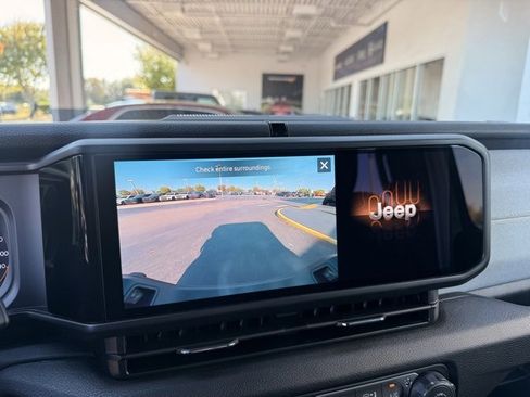 New 2026 Jeep Gladiator Sport image 17