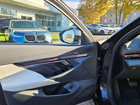 Used 2026 BMW i5 eDrive40 image 23