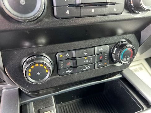 Certified 2019 Ford F150 XLT w/ Equipment Group 302A Luxury AWD/4WD image 20