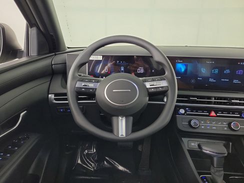 New 2025 Hyundai Santa Cruz SE image 11