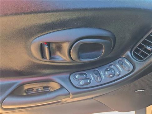 Used 2000 Chevrolet Corvette Coupe w/ Roof Pkg RWD image 4